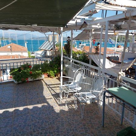 Nikos Rooms And Studios Poros Town Luaran gambar