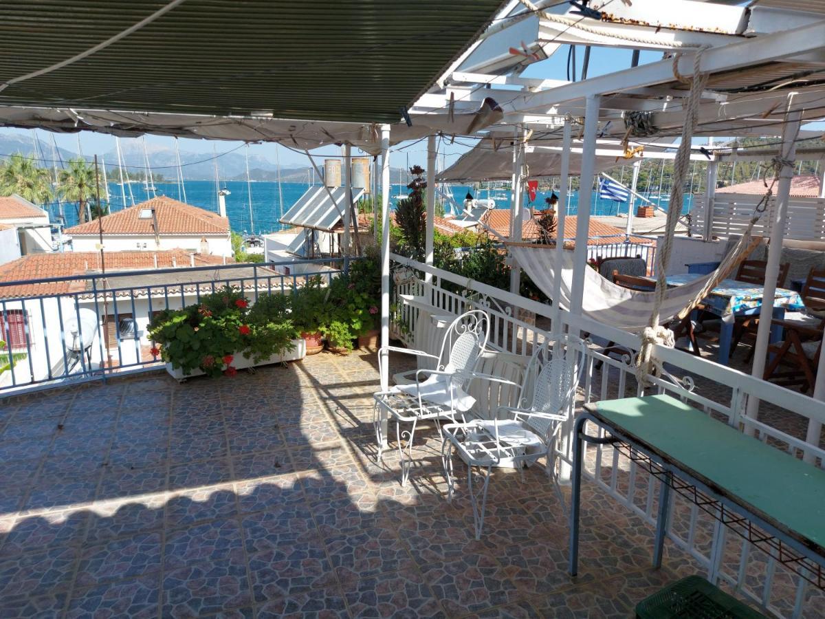 Nikos Rooms And Studios Poros Town Luaran gambar